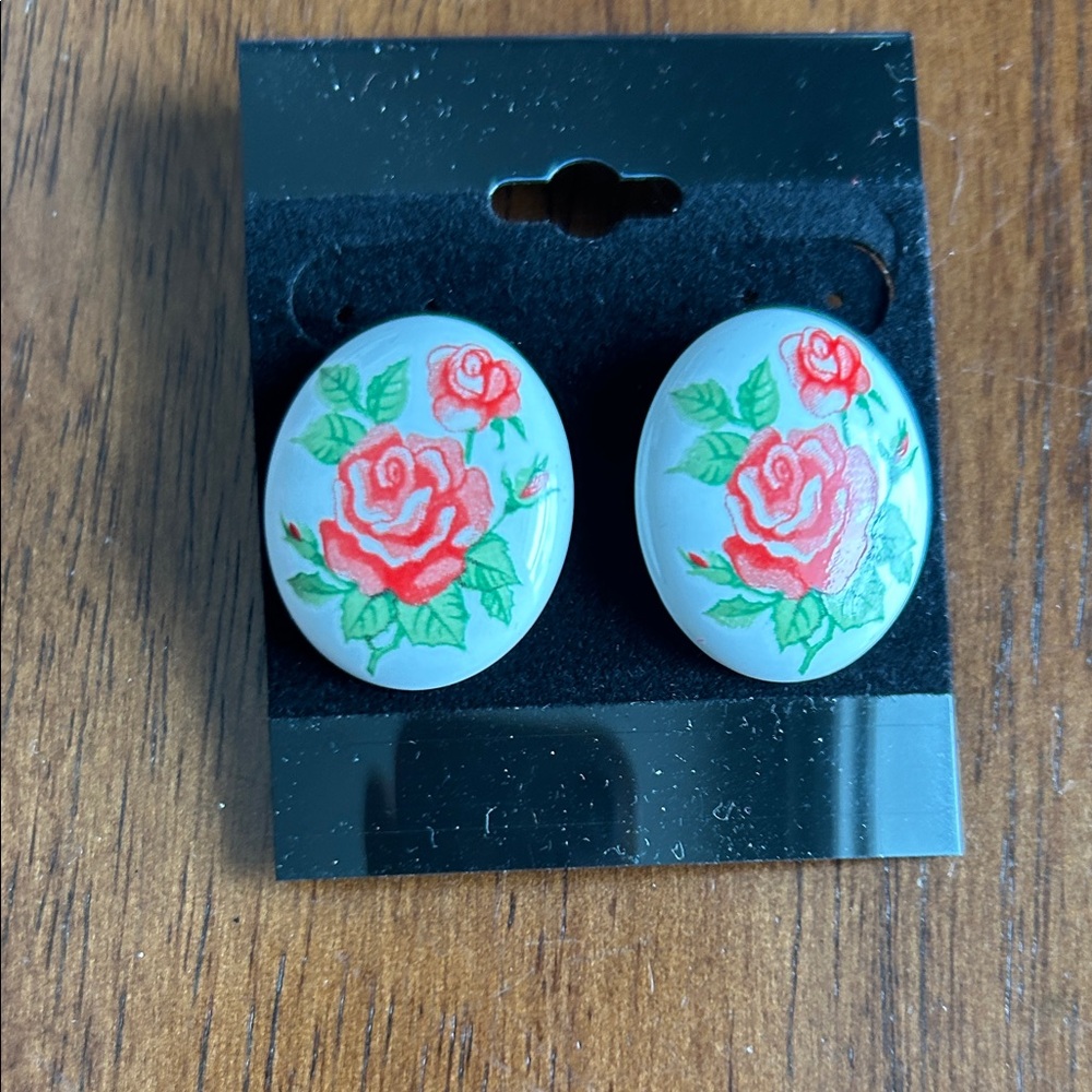 White Oval Floral Rose Earrings - Red & Green Design